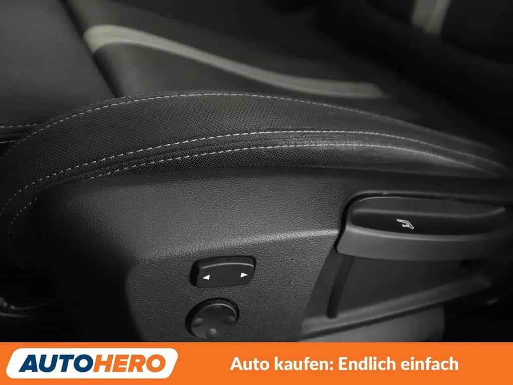 BMW X1 xDrive 20i Sport Line Aut.*NAV*TEMP*PDC*SHZ* 06/2018-photo-24