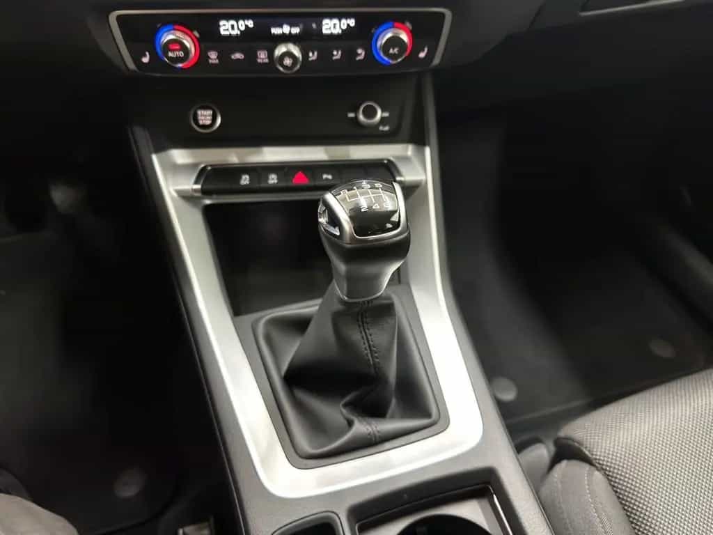 Audi Q3 35 TFSI S line LED*NAV*SHZ*PDC*TEMPO*KAMERA*E 06/2021-photo-14