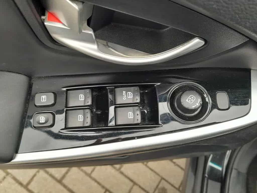 Ssangyong Korando Quartz 4x4 PDC,AHK,ALU,GJR,BC+++ 11/2015-photo-13