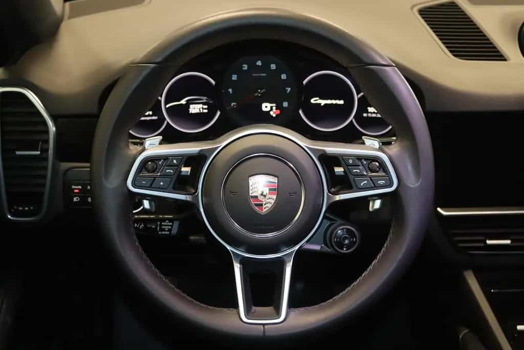 Porsche Cayenne Coupe Platinum Ed.-PANO-SOFT-LUFT-AHK- 03/2023-photo-16