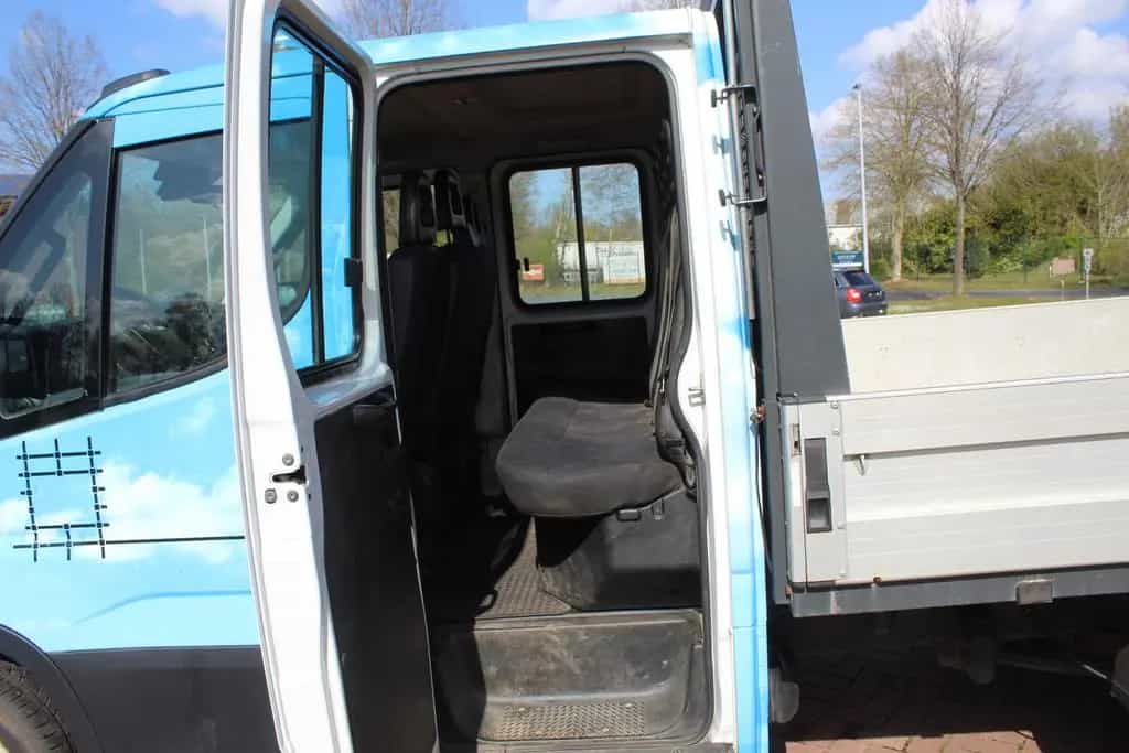 Iveco Daily Fahrgestell Doppelkabine 35 S 04/2017-photo-6