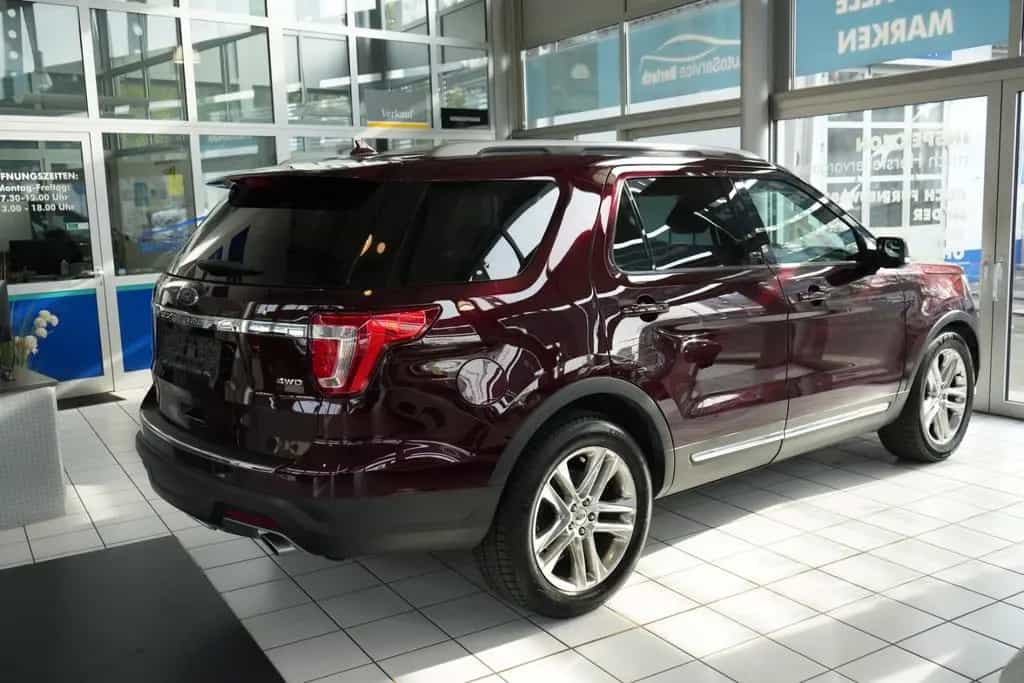 Ford Explorer XLT 4WD *7-Sitzer *LPG-Gas 08/2018-photo-2