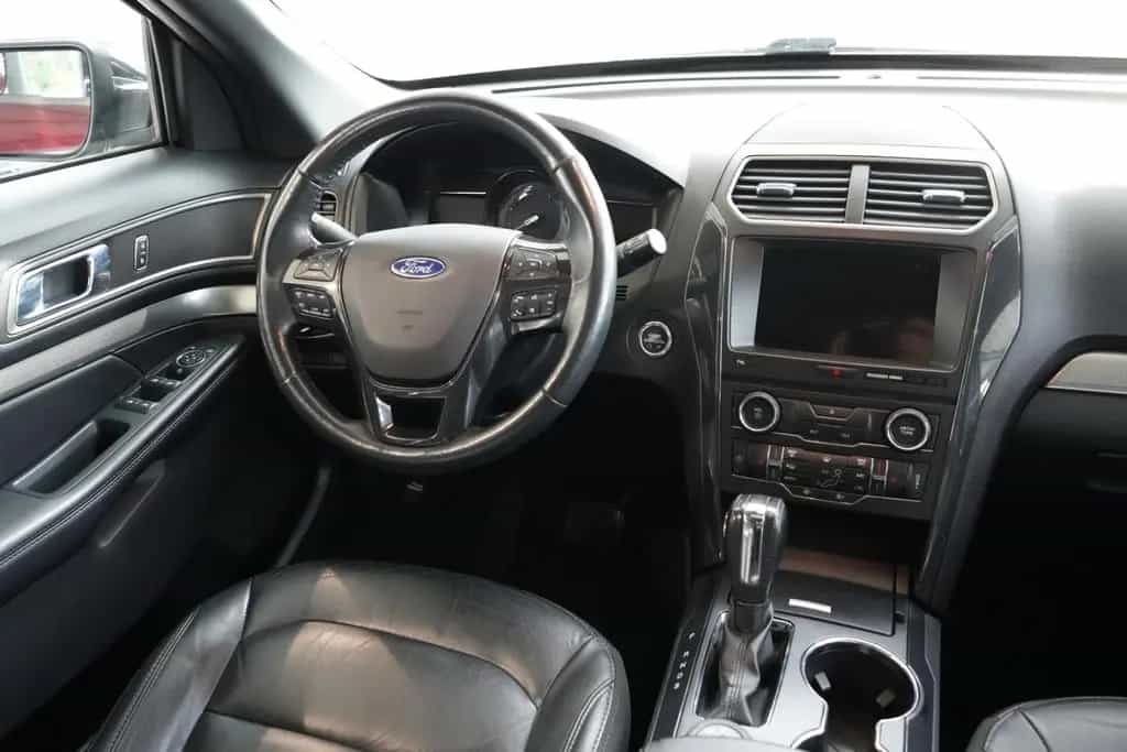 Ford Explorer XLT 4WD *7-Sitzer *LPG-Gas 08/2018-photo-4
