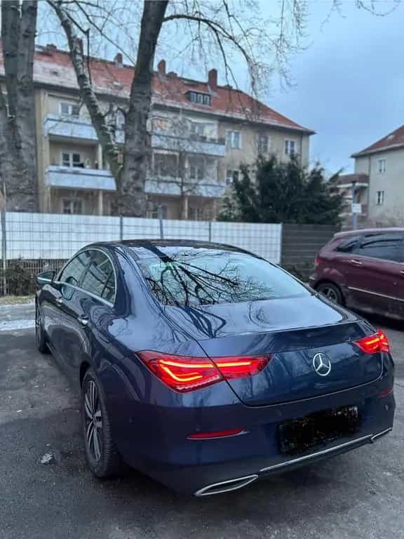 Mercedes-Benz CLA-Class 180 - 04/2021-photo-2