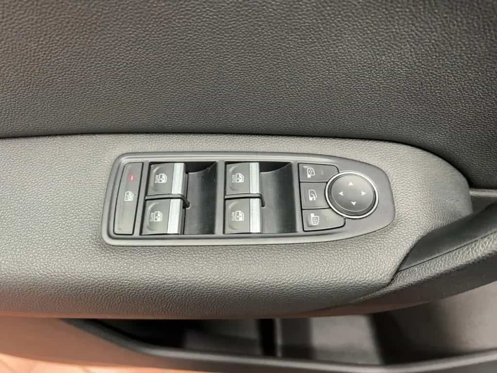 Renault Captur INTENS TCe 130 RÜCKFAHRKAMERA 07/2020-photo-18