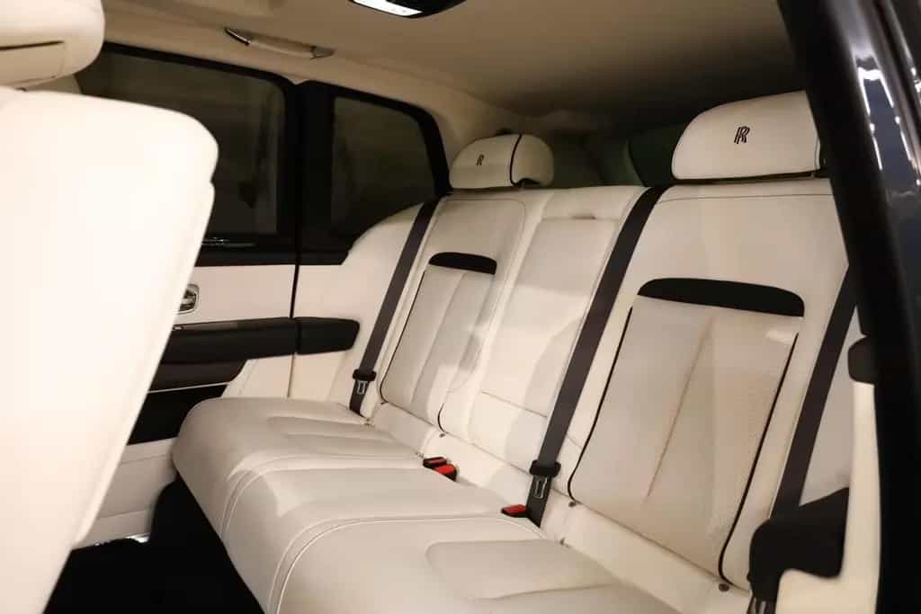 Rolls-Royce Cullinan 6.75 V12|Two-Tone|Massage|Pano|Bespoke| 01/2023-photo-10