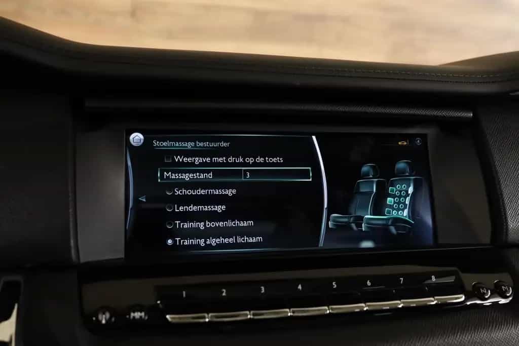 Rolls-Royce Cullinan 6.75 V12|Two-Tone|Massage|Pano|Bespoke| 01/2023-photo-13