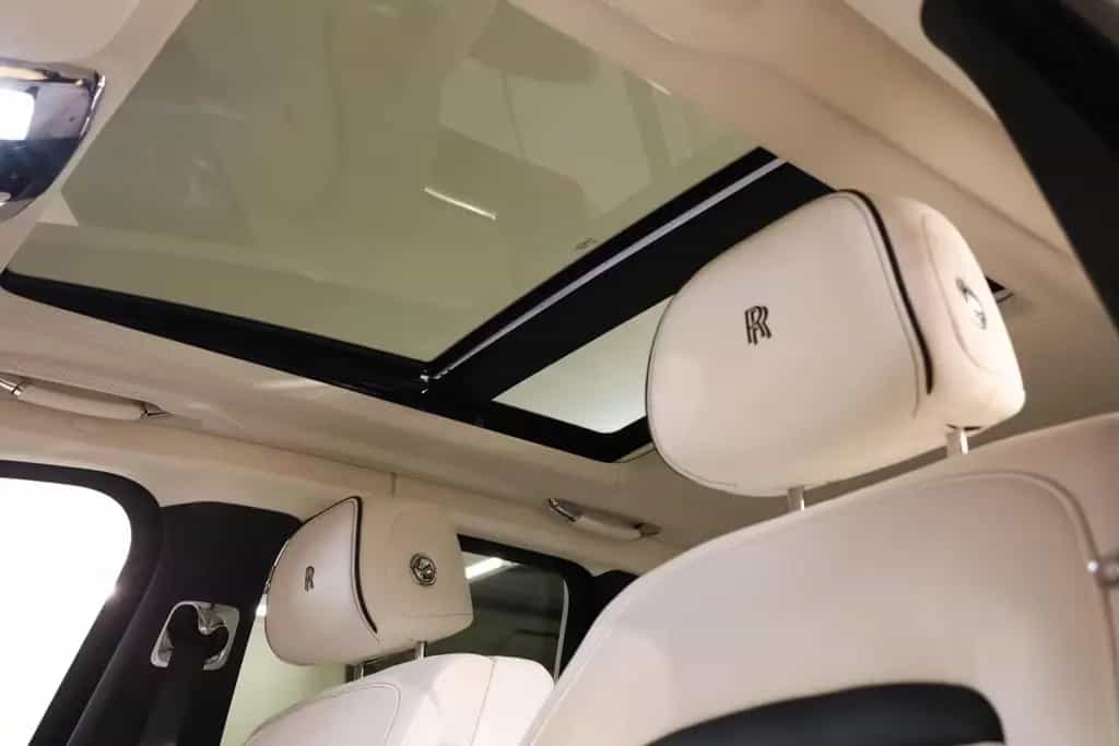 Rolls-Royce Cullinan 6.75 V12|Two-Tone|Massage|Pano|Bespoke| 01/2023-photo-14