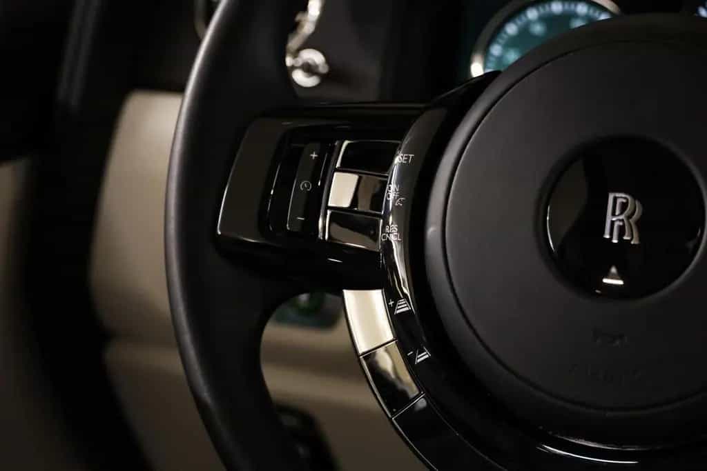 Rolls-Royce Cullinan 6.75 V12|Two-Tone|Massage|Pano|Bespoke| 01/2023-photo-22