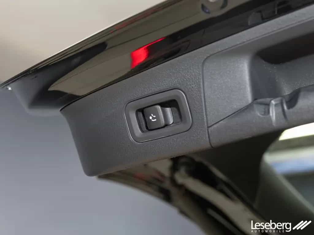 Mercedes-Benz GLA 250 4M Progressive LED/AHK/Kamera/Tempomat/ 01/2021-photo-9
