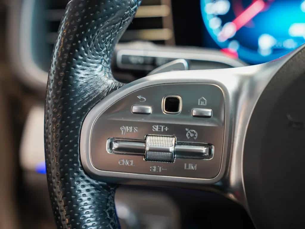 Mercedes-Benz GLE-Class 400 d 4M AMG Line Pano AHK MULTIBEAM CarPlay 01/2021-photo-17