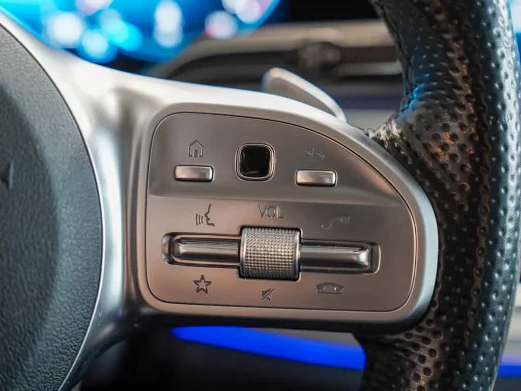 Mercedes-Benz GLE-Class 400 d 4M AMG Line Pano AHK MULTIBEAM CarPlay 01/2021-photo-18
