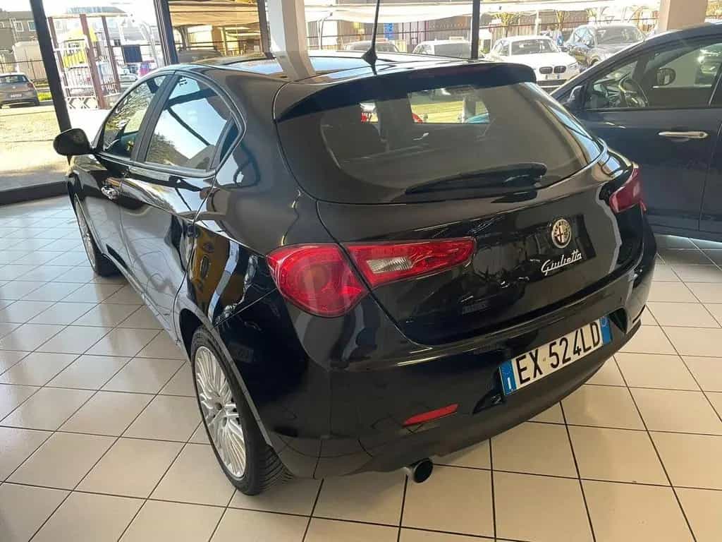 Alfa Romeo Giulietta 1.4 Turbo 105 CV DISTINCTIV 03/2014-photo-3