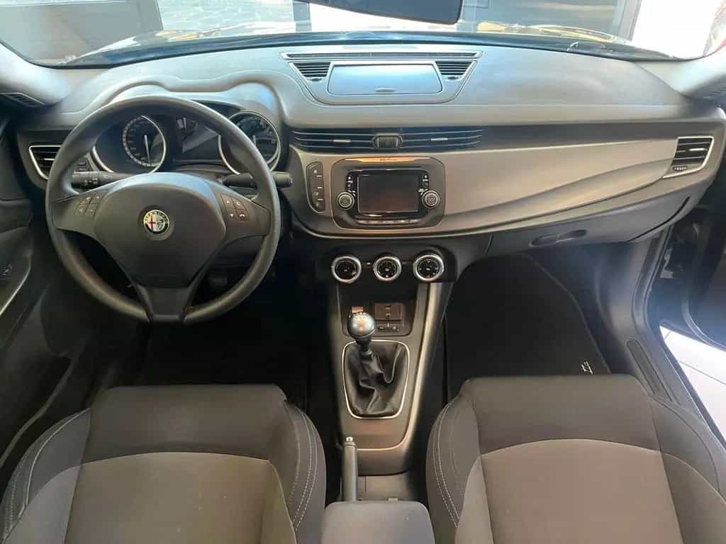 Alfa Romeo Giulietta 1.4 Turbo 105 CV DISTINCTIV 03/2014-photo-6