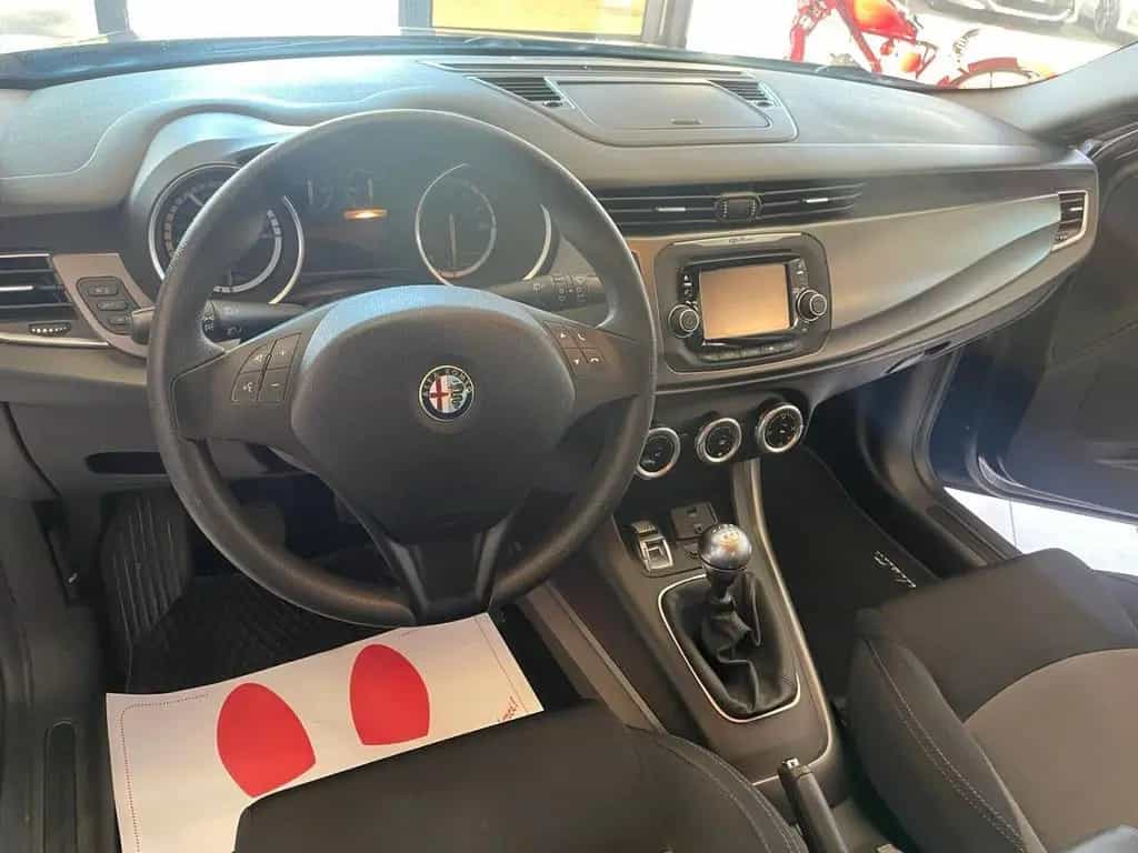 Alfa Romeo Giulietta 1.4 Turbo 105 CV DISTINCTIV 03/2014-photo-8