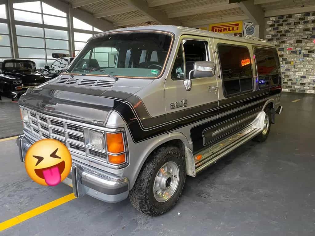 Dodge RAM VAN B250 *V8*Oldtimer*H-Kennz*TÜV* 07/1987-photo-2