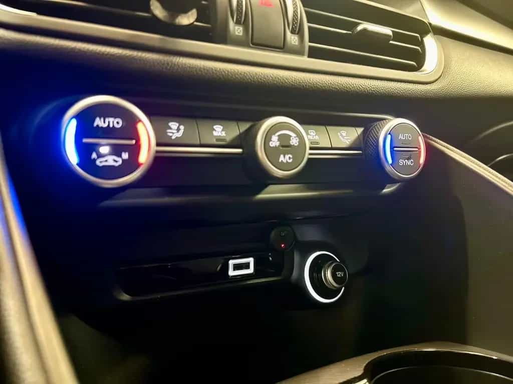 Alfa Romeo Giulia 2.2 Turbodiesel 190 CV AT8 Spr 11/2020-photo-12