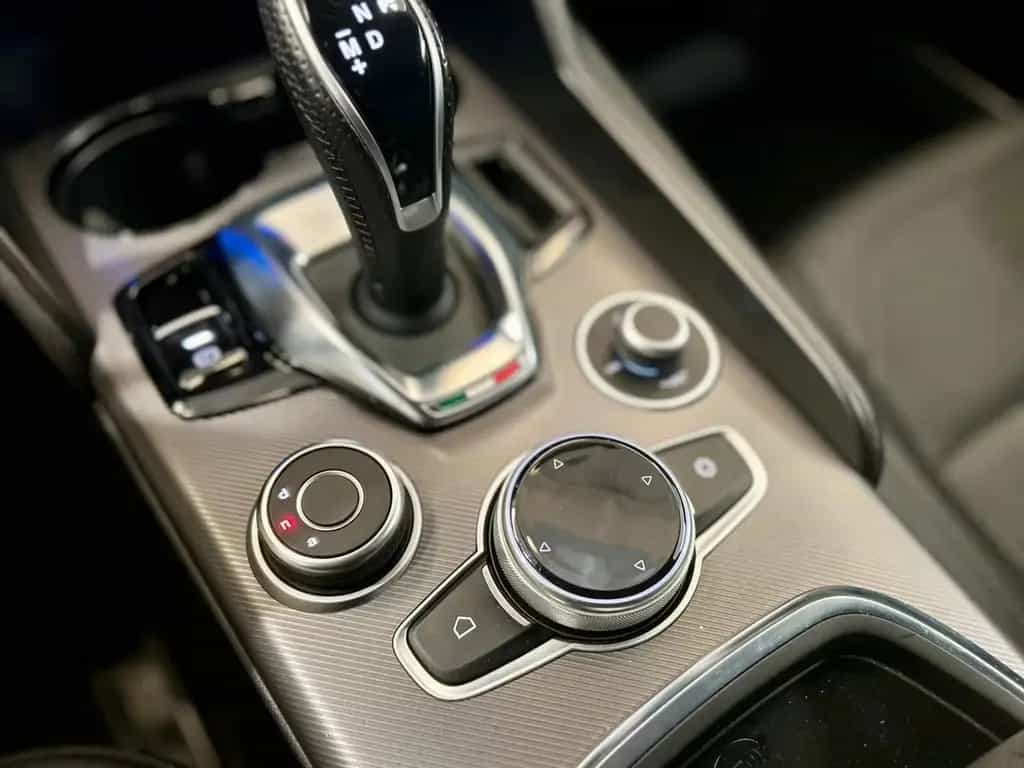 Alfa Romeo Giulia 2.2 Turbodiesel 190 CV AT8 Spr 11/2020-photo-14