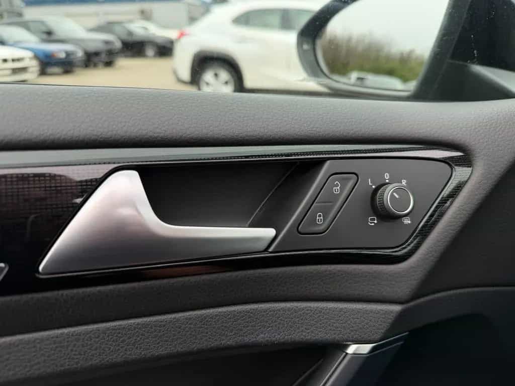 Volkswagen Golf 1.5 TSI High Exclusive *Panoramadach 06/2019-photo-23
