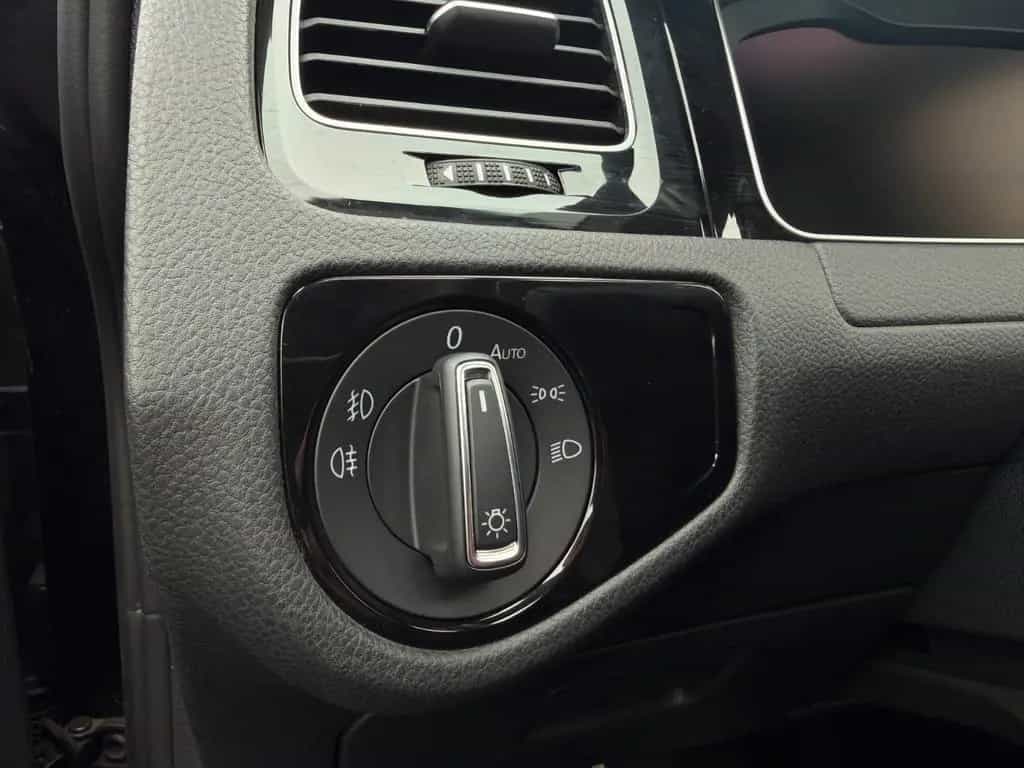 Volkswagen Golf 1.5 TSI High Exclusive *Panoramadach 06/2019-photo-24