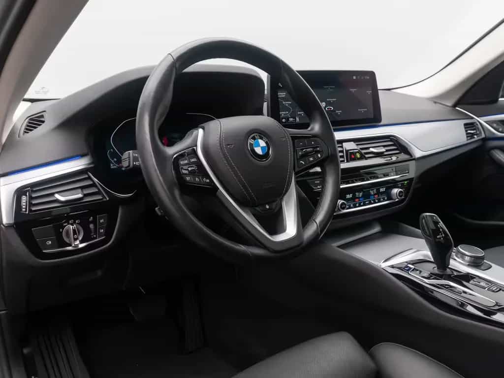 BMW 5 Series 530d xD 360°Glasdach Laser HUD DAB HiFi SoftCl 04/2021-photo-19