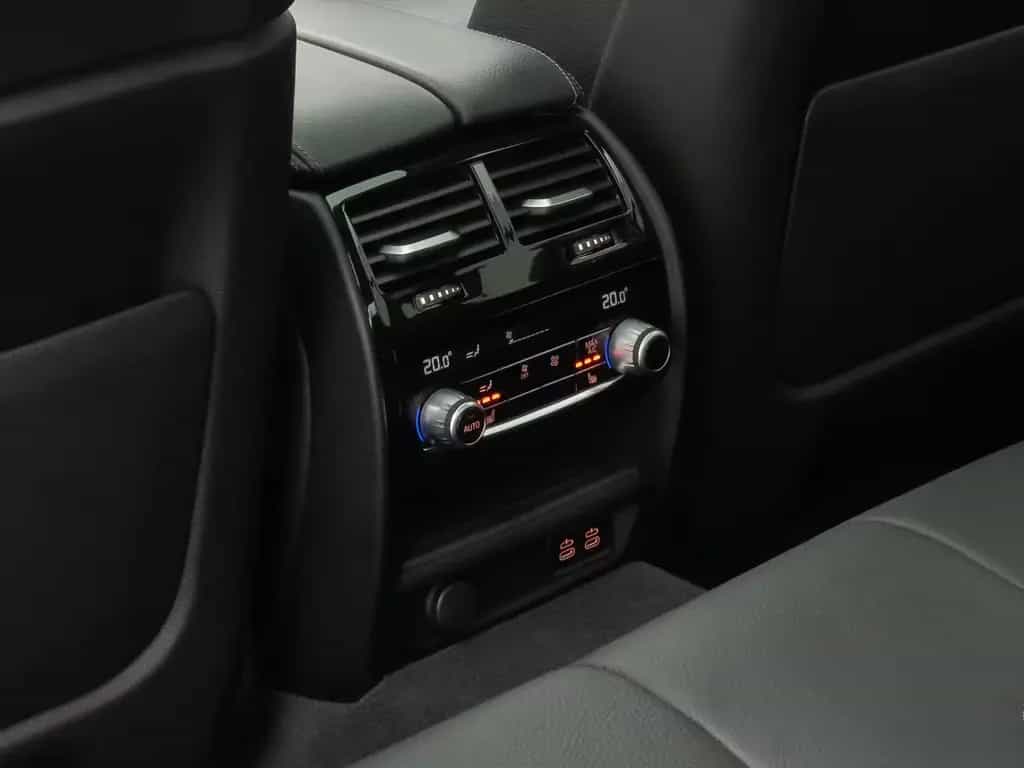 BMW 5 Series 530d xD 360°Glasdach Laser HUD DAB HiFi SoftCl 04/2021-photo-26