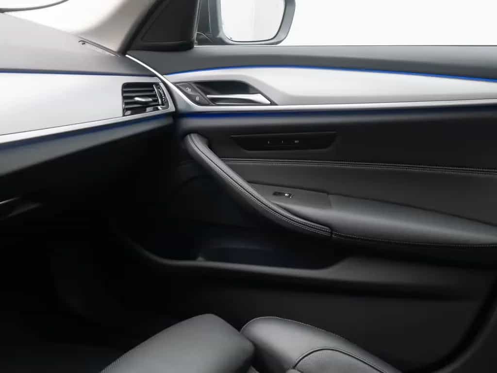 BMW 5 Series 530d xD 360°Glasdach Laser HUD DAB HiFi SoftCl 04/2021-photo-33