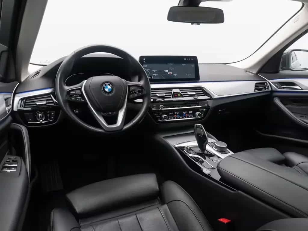 BMW 5 Series 530d xD 360°Glasdach Laser HUD DAB HiFi SoftCl 04/2021-photo-37