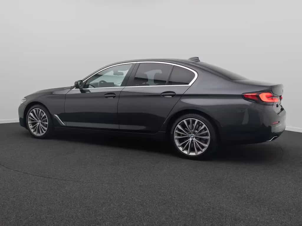 BMW 5 Series 530d xD 360°Glasdach Laser HUD DAB HiFi SoftCl 04/2021-photo-9