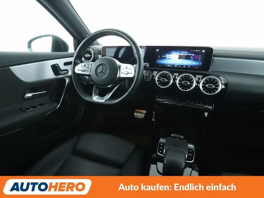Mercedes-Benz A-Class 250 4Matic AMG Line Aut.*NAV*TEMP*360CAM*PDC* 12/2018-photo-12