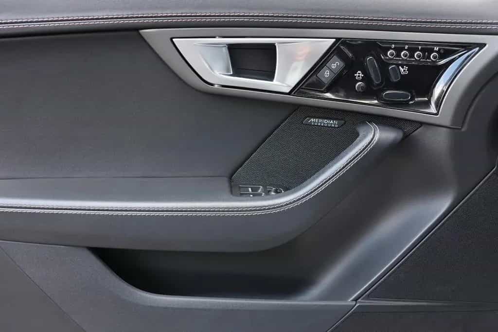 Jaguar F-Type R 5.0 V8 Kompressor/SHZ/KAMERA/TOTW/R20 07/2017-photo-36