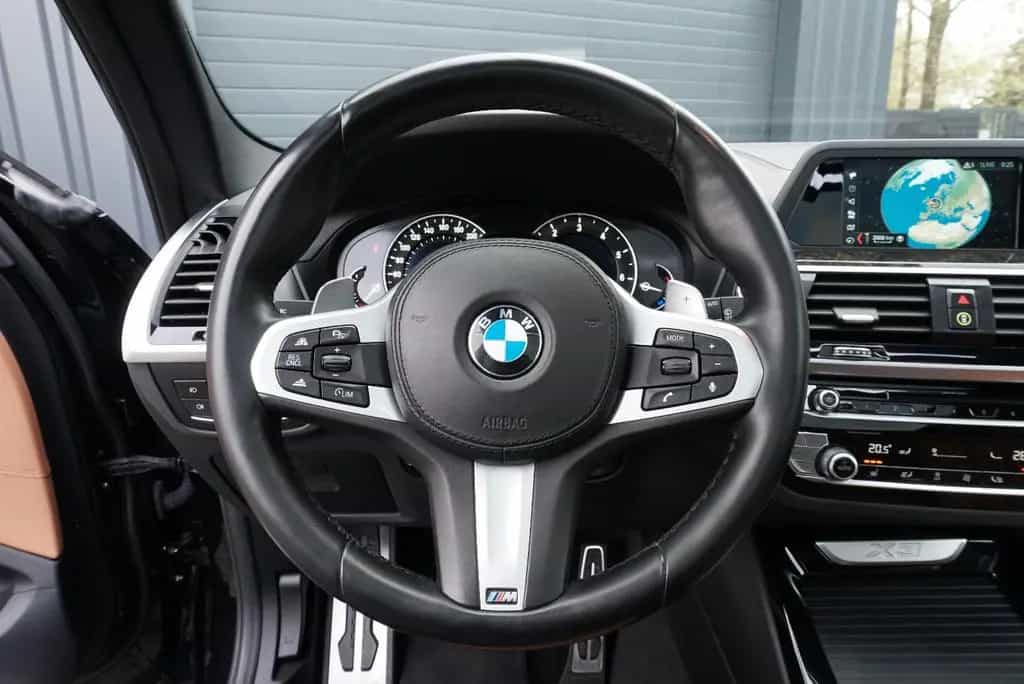 BMW X3 xD M Sport LED Leder Pano RFK HUD AHK Ambient 12/2018-photo-22