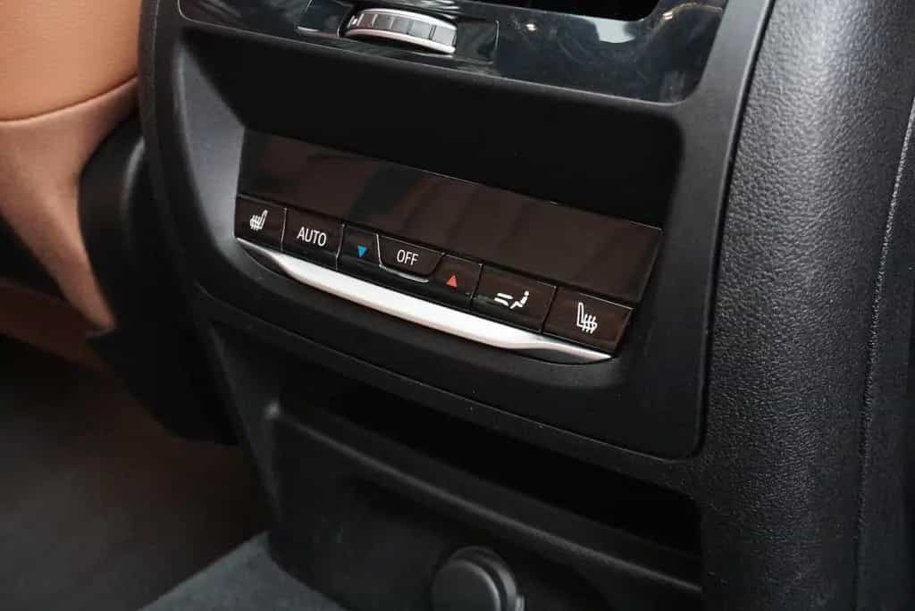 BMW X3 xD M Sport LED Leder Pano RFK HUD AHK Ambient 12/2018-photo-28