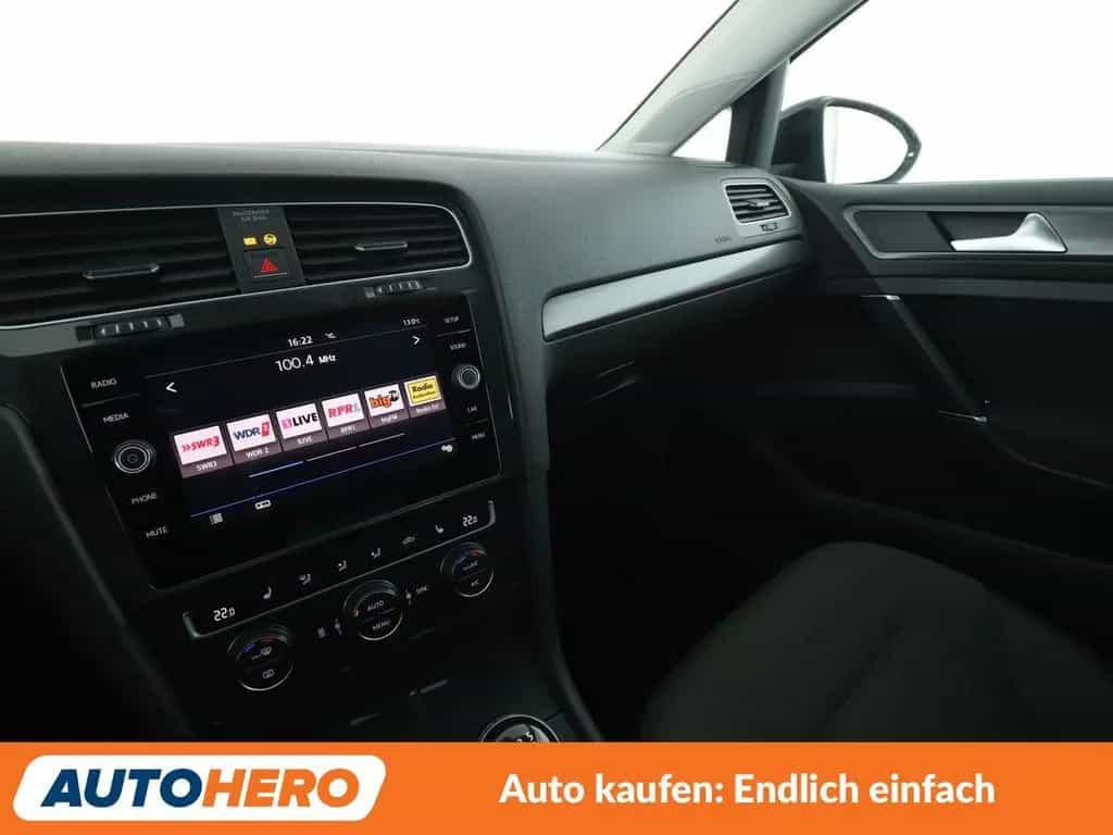 Volkswagen Golf VII 1.4 TSI Comfortline BMT*STAND-HZG*PDC* 04/2017-photo-24