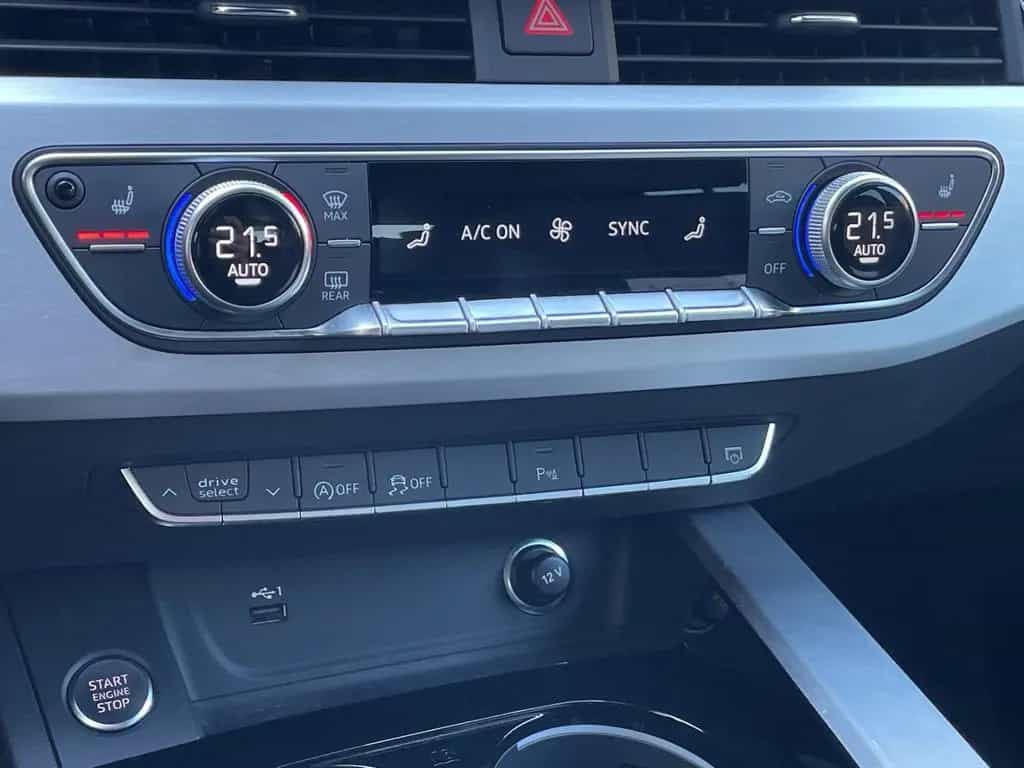Audi A4 40 TFSI Avant S line quattro Matrix/AHK/Pano/ 11/2022-photo-21