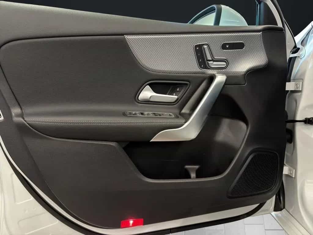 Mercedes-Benz A 200 Progressive | AMG-Felgen | LED | el. Sitze 12/2020-photo-17