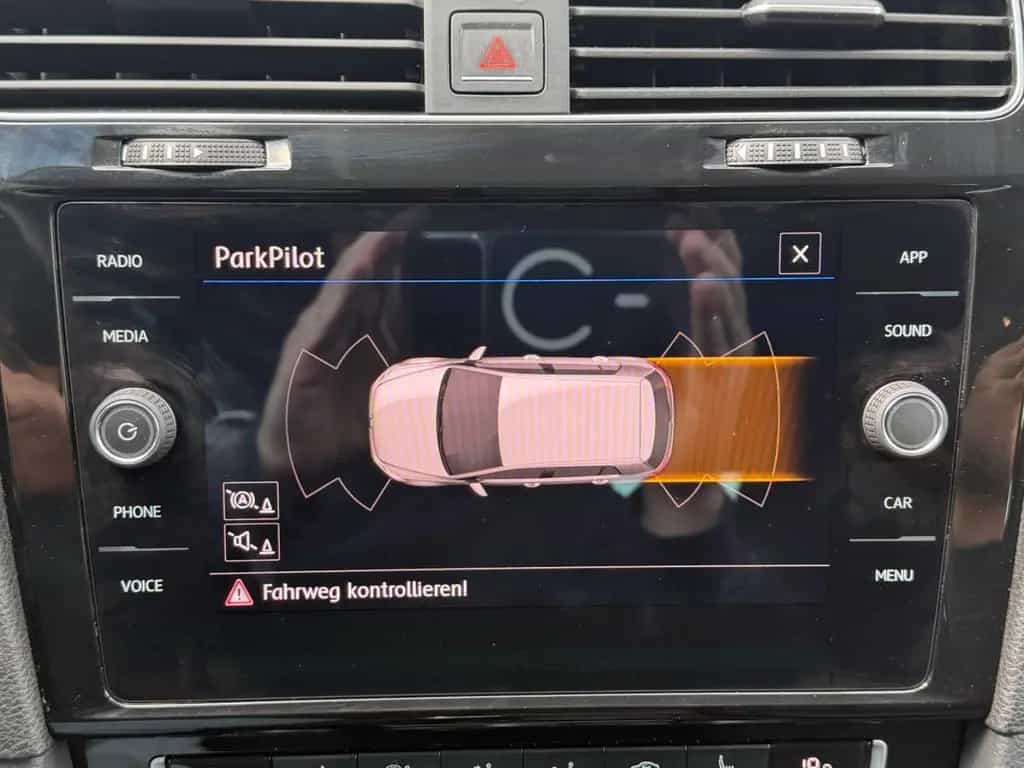 Volkswagen Golf VII Lim. Sound*S-HEFT+PDC+KLIMAAUTO+SHZ*TOP 02/2018-photo-11