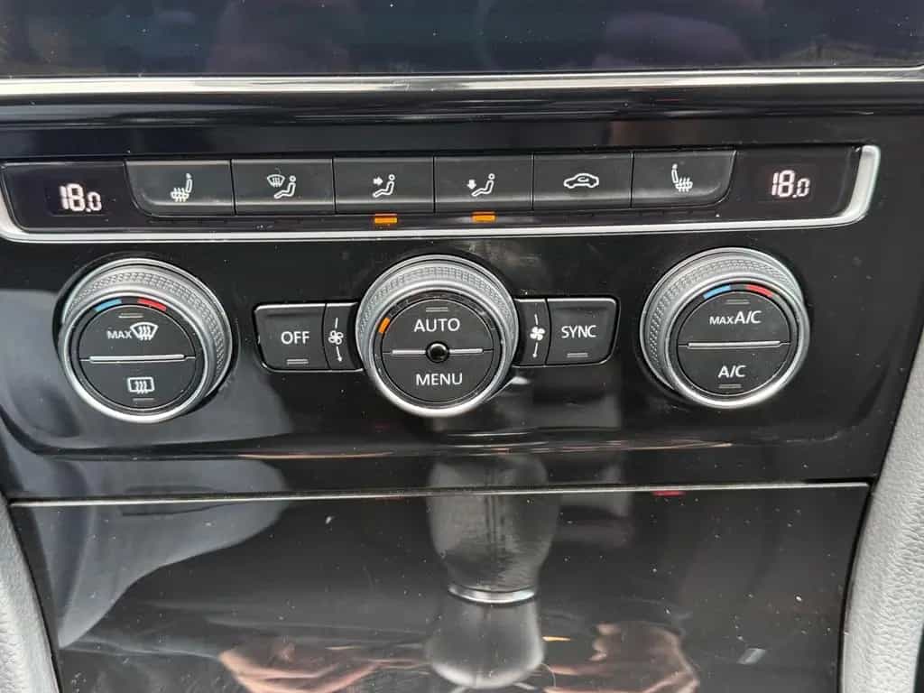 Volkswagen Golf VII Lim. Sound*S-HEFT+PDC+KLIMAAUTO+SHZ*TOP 02/2018-photo-12