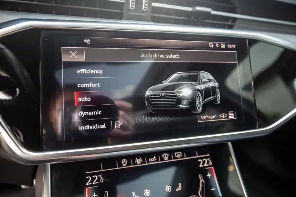 Audi A6 Avant 55 TFSI quattro S edition 09/2019-photo-9