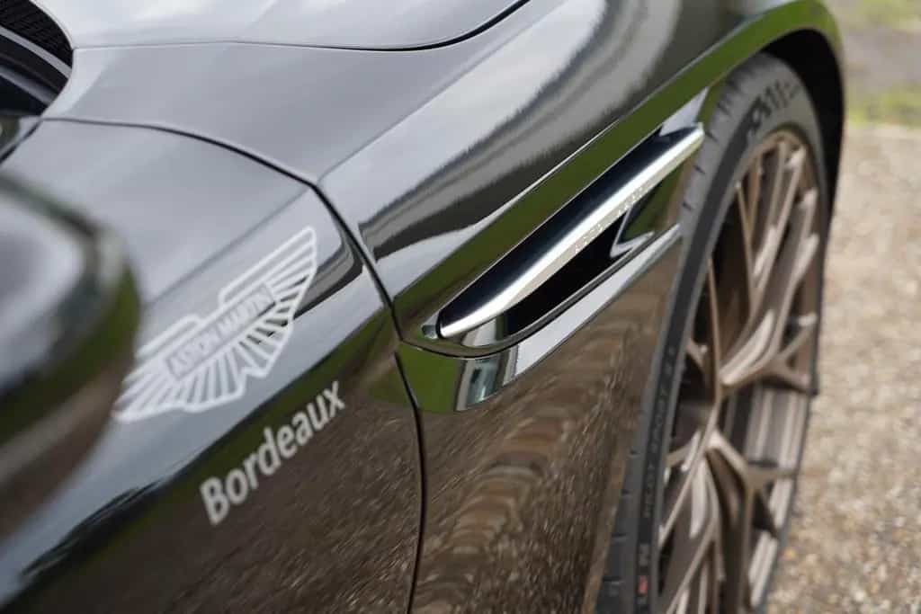 Aston Martin DB12 4.0 V8 Volante 03/2026-photo-11