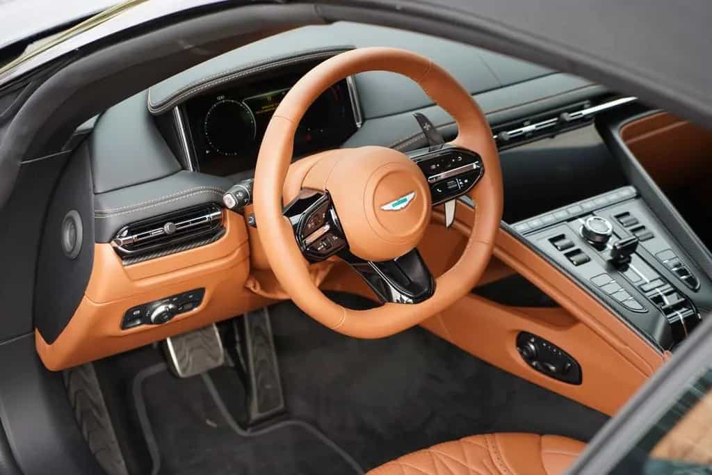 Aston Martin DB12 4.0 V8 Volante 03/2026-photo-14