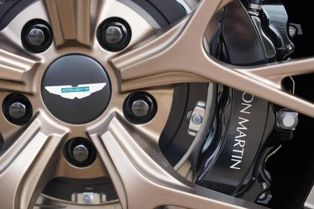 Aston Martin DB12 4.0 V8 Volante 03/2026-photo-19
