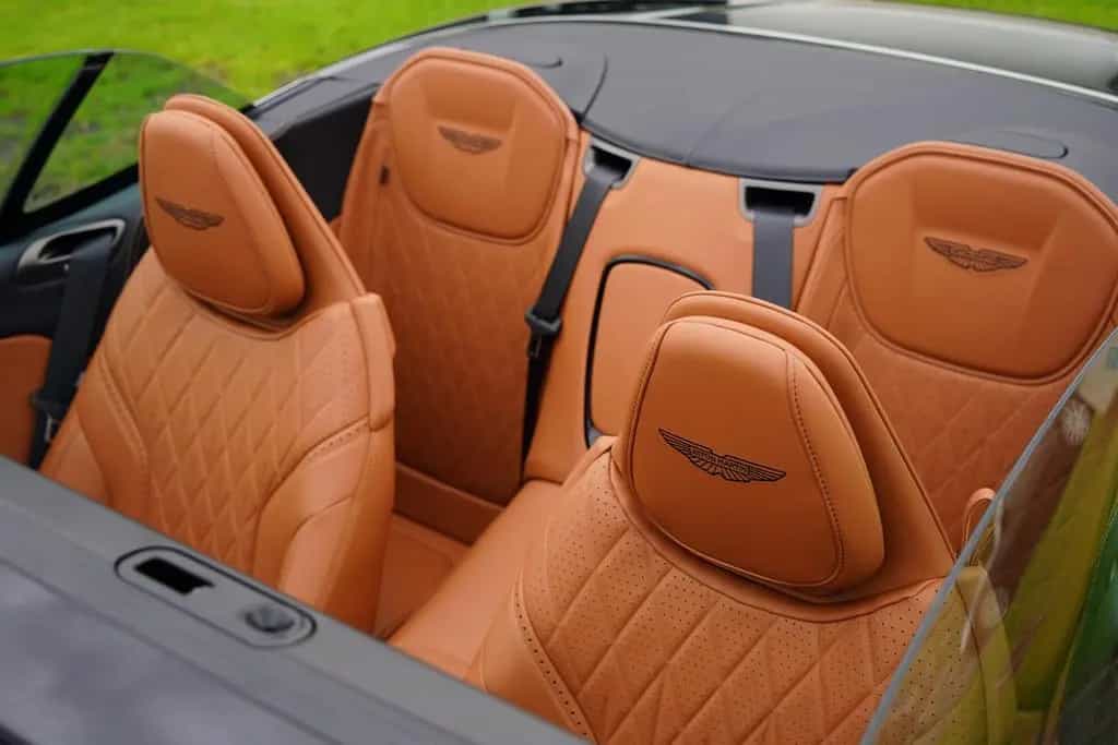 Aston Martin DB12 4.0 V8 Volante 03/2026-photo-21