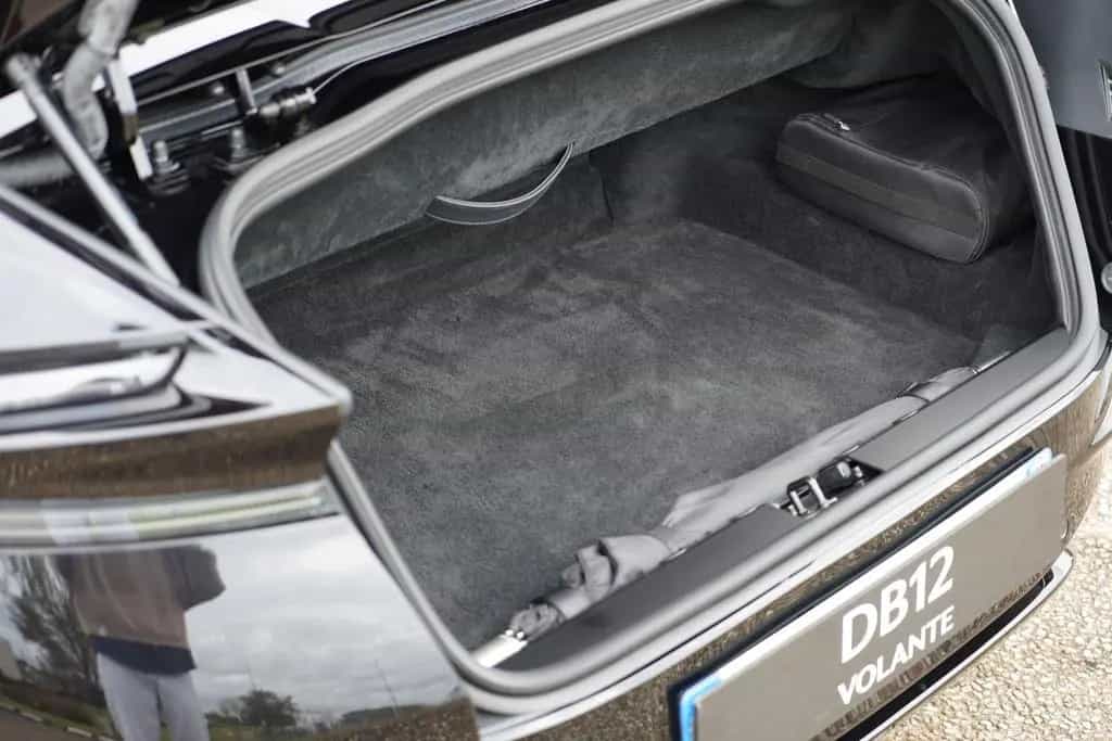 Aston Martin DB12 4.0 V8 Volante 03/2026-photo-24