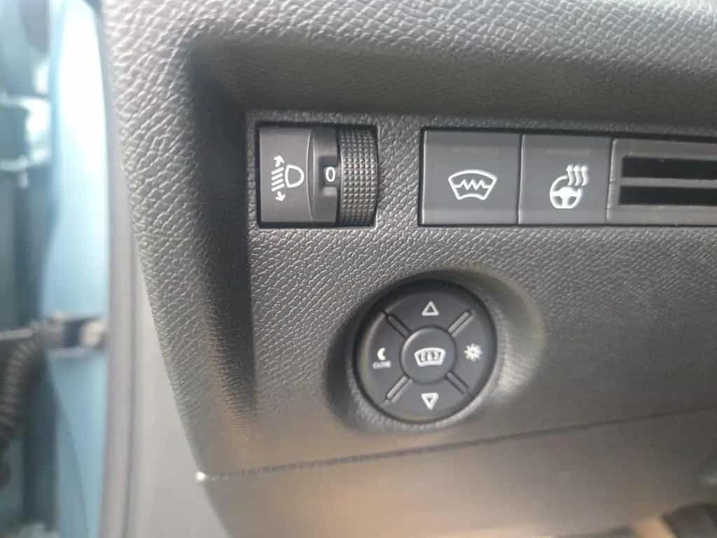 Citroën C4 1.2 12V e-THP / PureTech 12/2023-photo-9