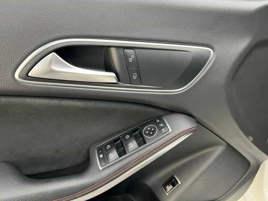 Mercedes-Benz CLA-Class 250 CGI 4Matic, AMG, Kamera,LED,StandH.,Pano 01/2019-photo-21