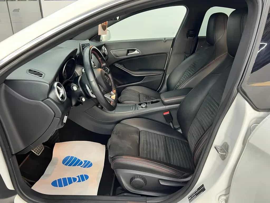 Mercedes-Benz CLA-Class 250 CGI 4Matic, AMG, Kamera,LED,StandH.,Pano 01/2019-photo-22