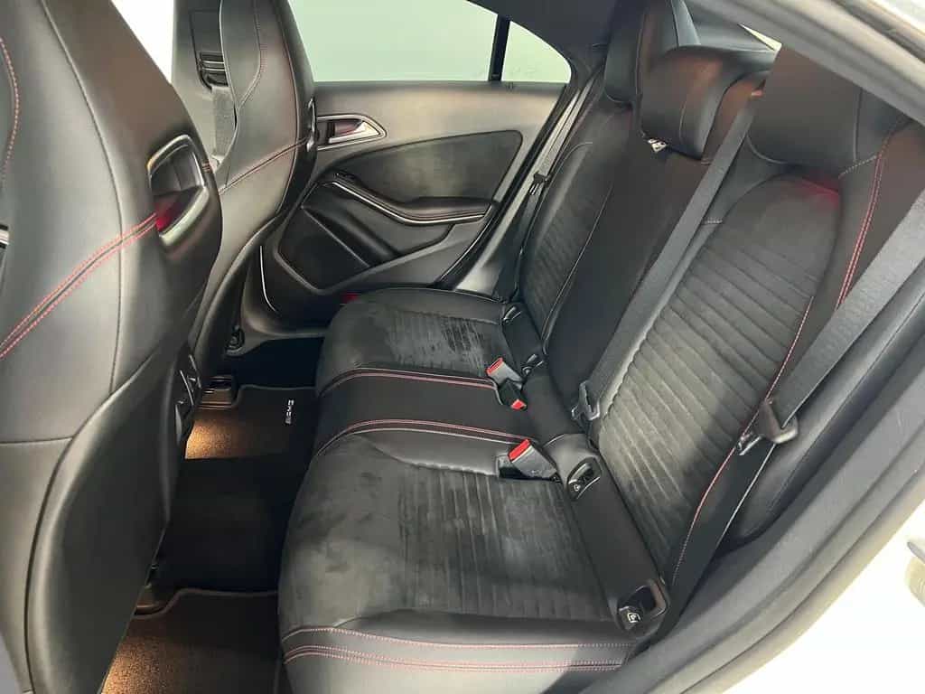 Mercedes-Benz CLA-Class 250 CGI 4Matic, AMG, Kamera,LED,StandH.,Pano 01/2019-photo-24