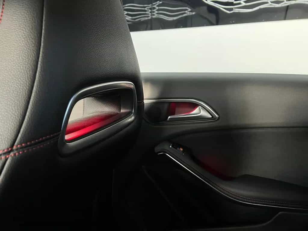 Mercedes-Benz CLA-Class 250 CGI 4Matic, AMG, Kamera,LED,StandH.,Pano 01/2019-photo-37