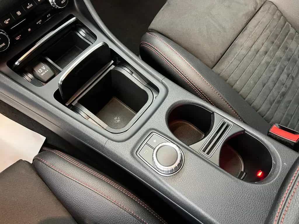Mercedes-Benz CLA-Class 250 CGI 4Matic, AMG, Kamera,LED,StandH.,Pano 01/2019-photo-41